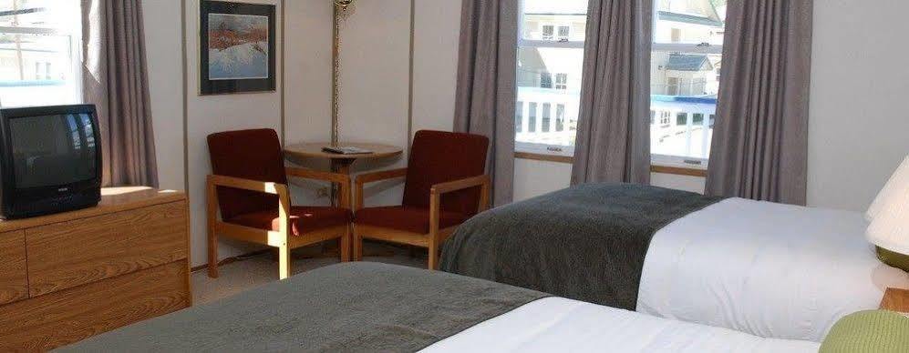 Triple J Hotel 도슨 시티 외부 사진